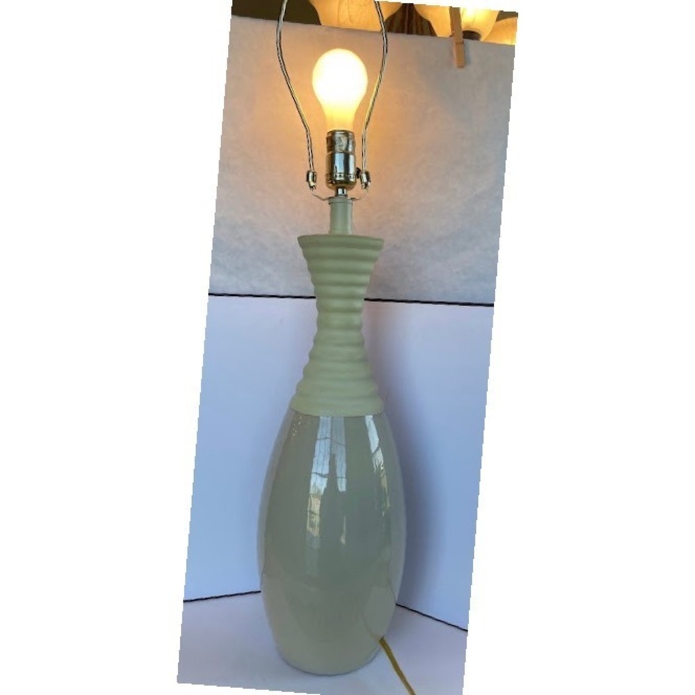 Ceramic Table Lamp Large 21.5" Sage Green Excellent Ribbed Neck MCM